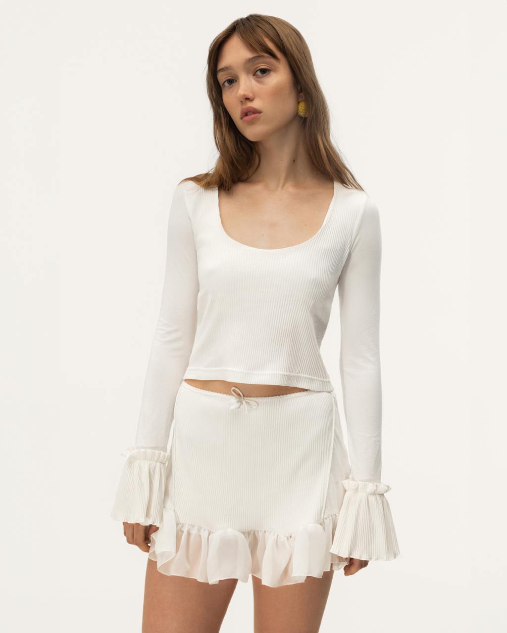 Long Sleeve with Ruffles in White