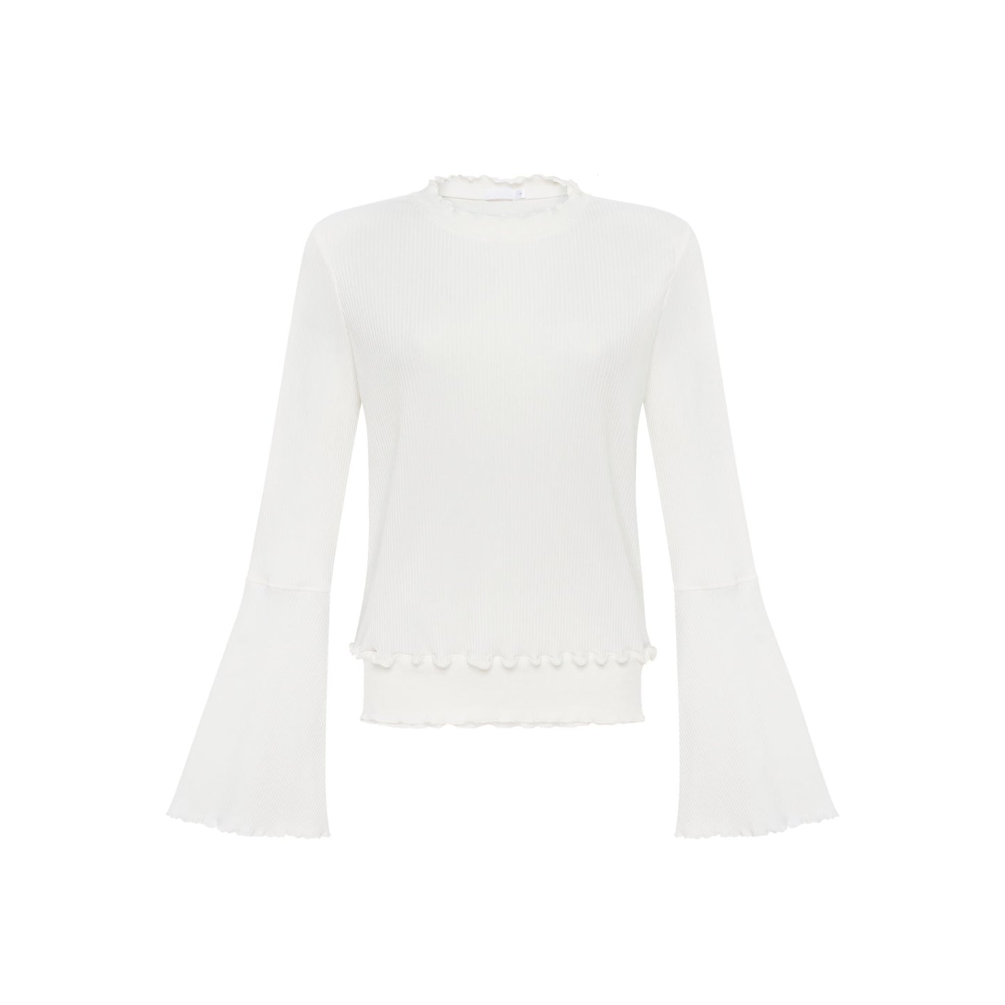 Wavy long-sleeve top in white ribbed knit, ruffled neckline and scalloped hem